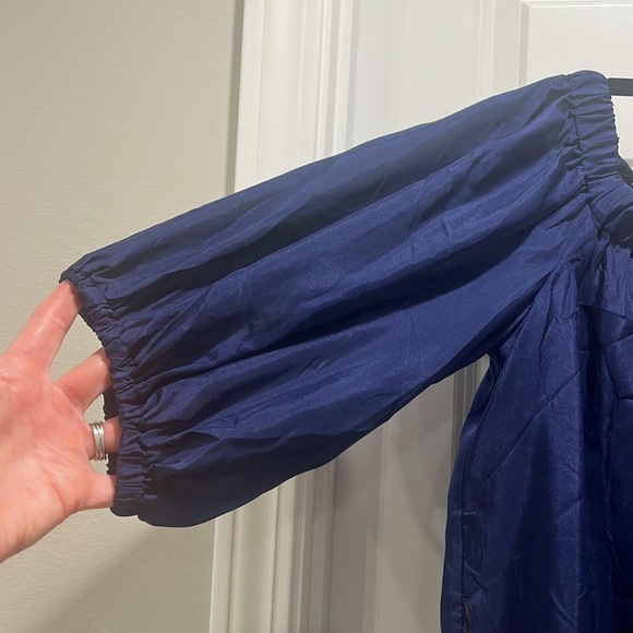 Trina Turk navy blue silk short sleeve blouse Small S - Picture 3 of 7